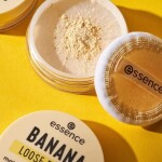 Essence Banana Loose Powder With Sponge